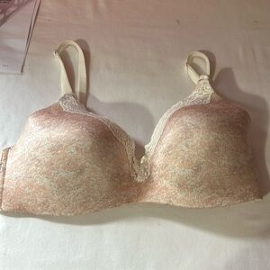 Maidenform 38 C bra